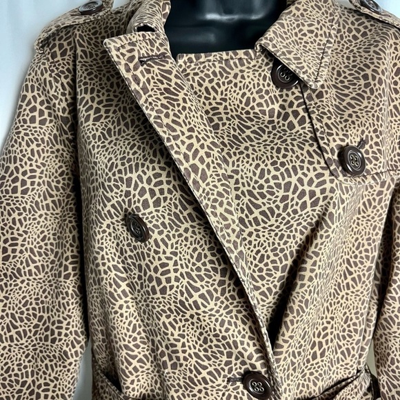 Liz Claiborne Leopard Trench Coat Size 10 - Picture 3 of 9